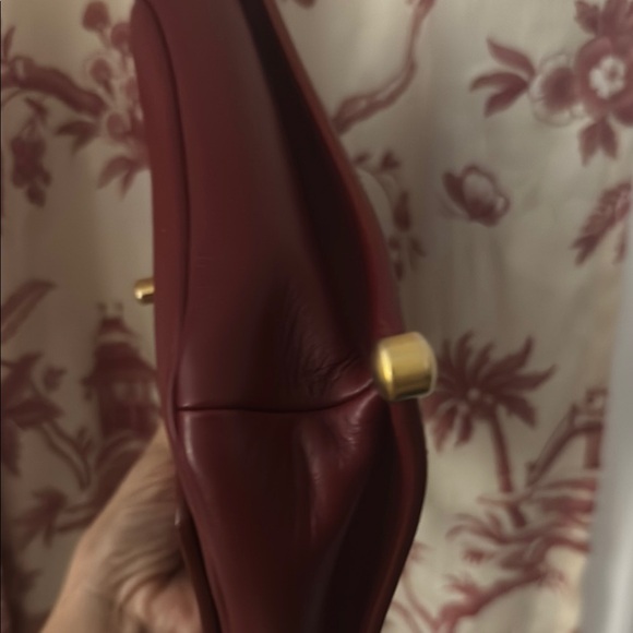 Chanel Red Leather Shoulder Bag with Gold Chain - Picture 8 of 17